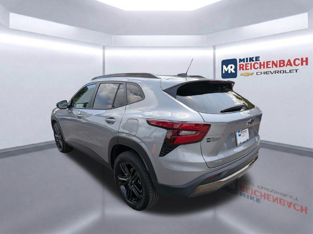 Used 2025 Chevrolet Trax ACTIV w/ Driver Confidence Package FWD image 6