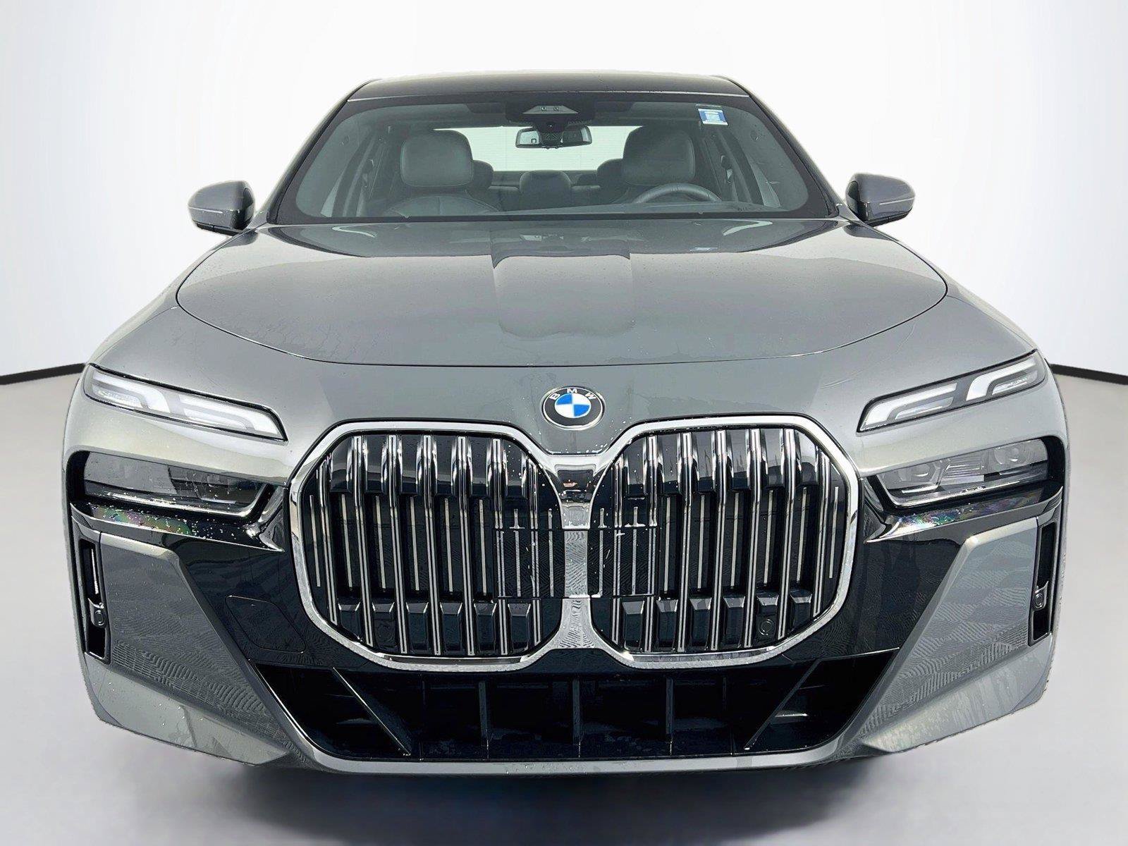 Used 2026 BMW 760i xDrive AWD/4WD image 9
