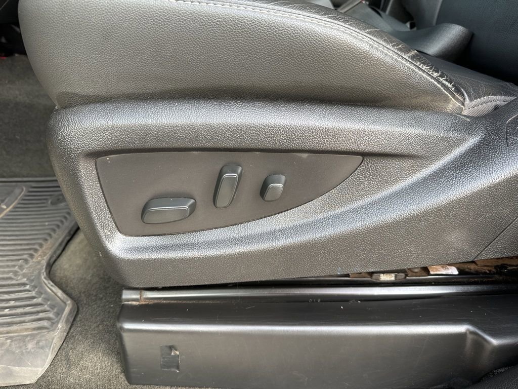 Used 2018 Chevrolet Silverado 2500 LT w/ LT Convenience Package image 12