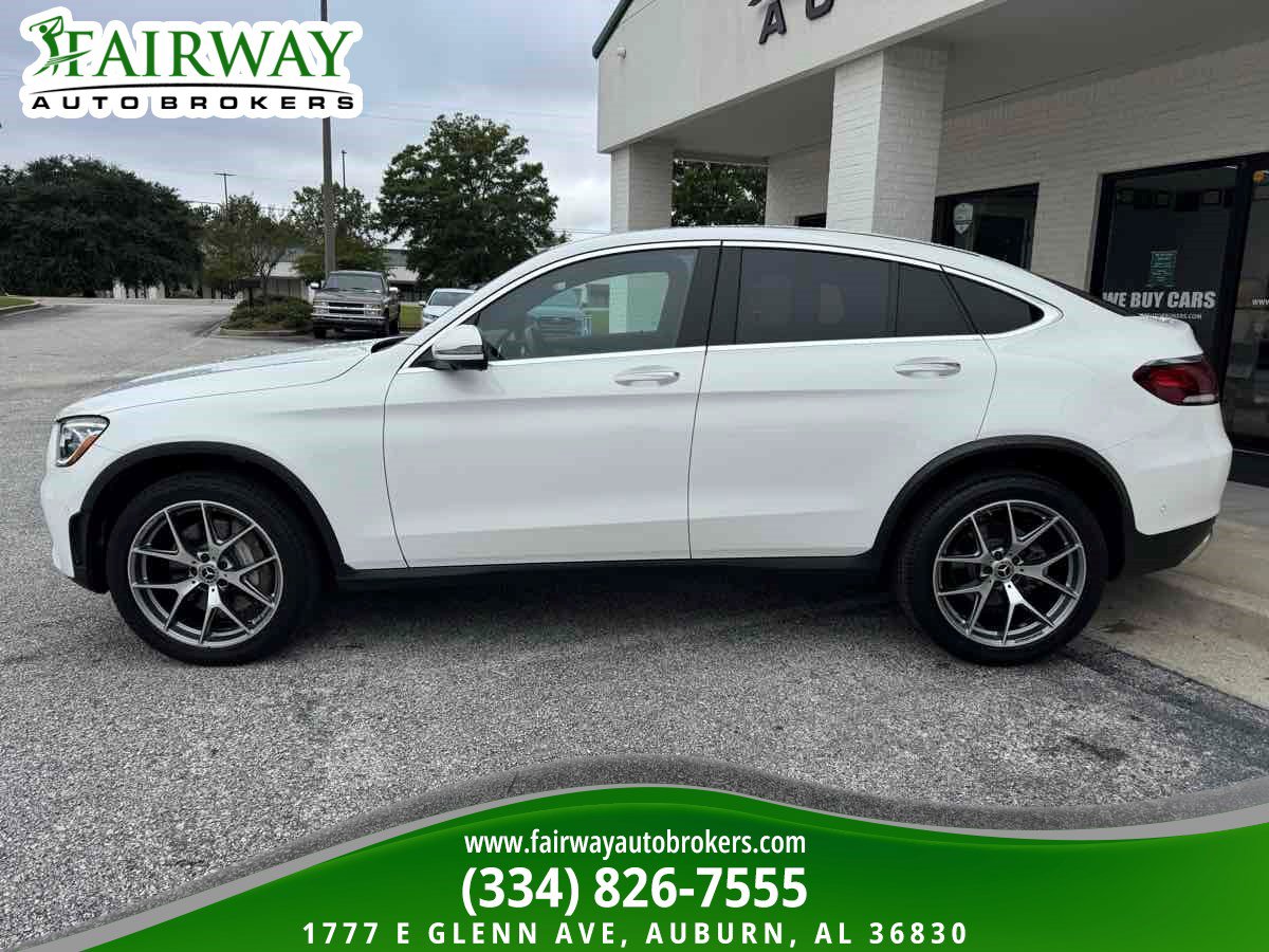 Used 2023 Mercedes-Benz GLC 300 4MATIC Coupe image 9