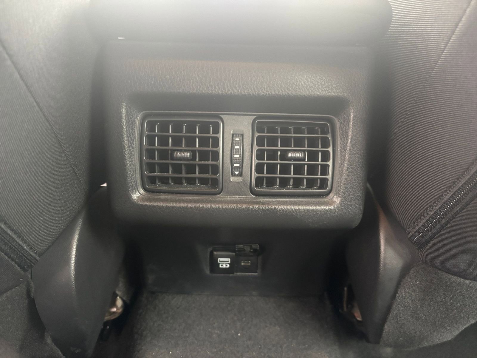 Used 2025 Toyota Camry LE FWD image 22