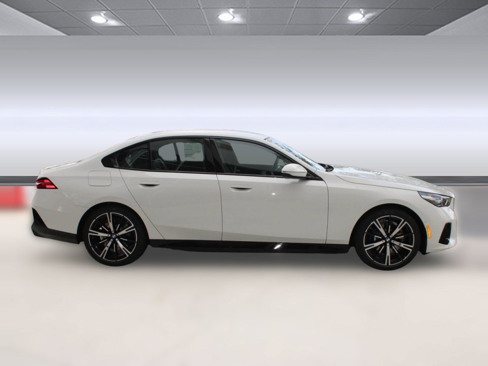 Used 2026 BMW 530i w/ M Sport Package RWD image 8