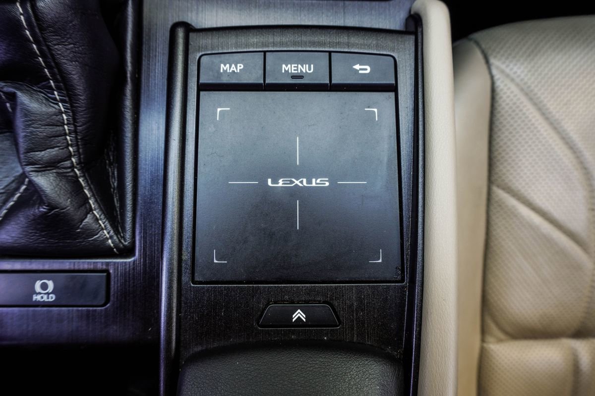 Used 2021 Lexus ES 350 Ultra Luxury w/ Accessory Package image 21