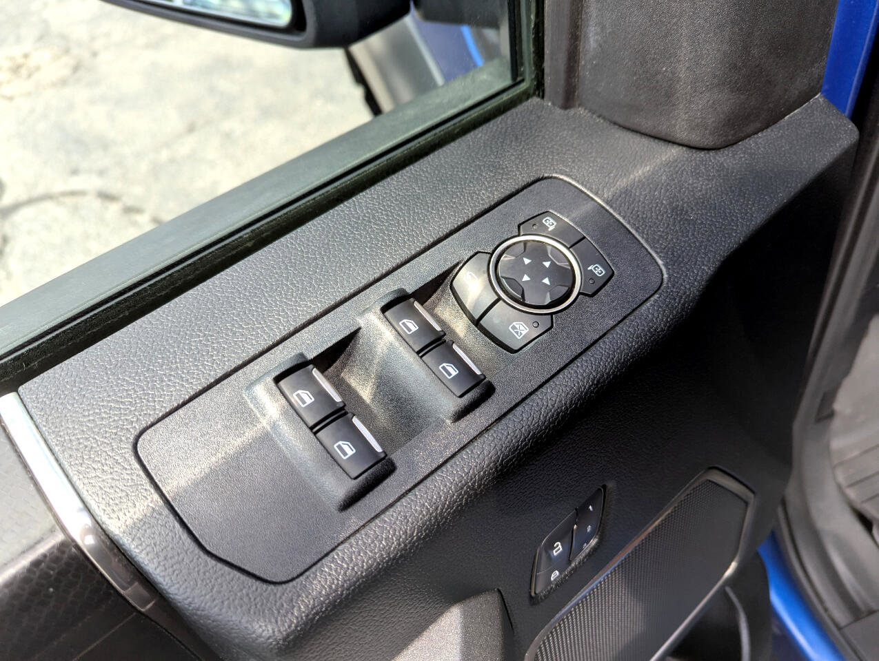 Used 2018 Ford F150 Raptor w/ Equipment Group 802A Luxury image 12