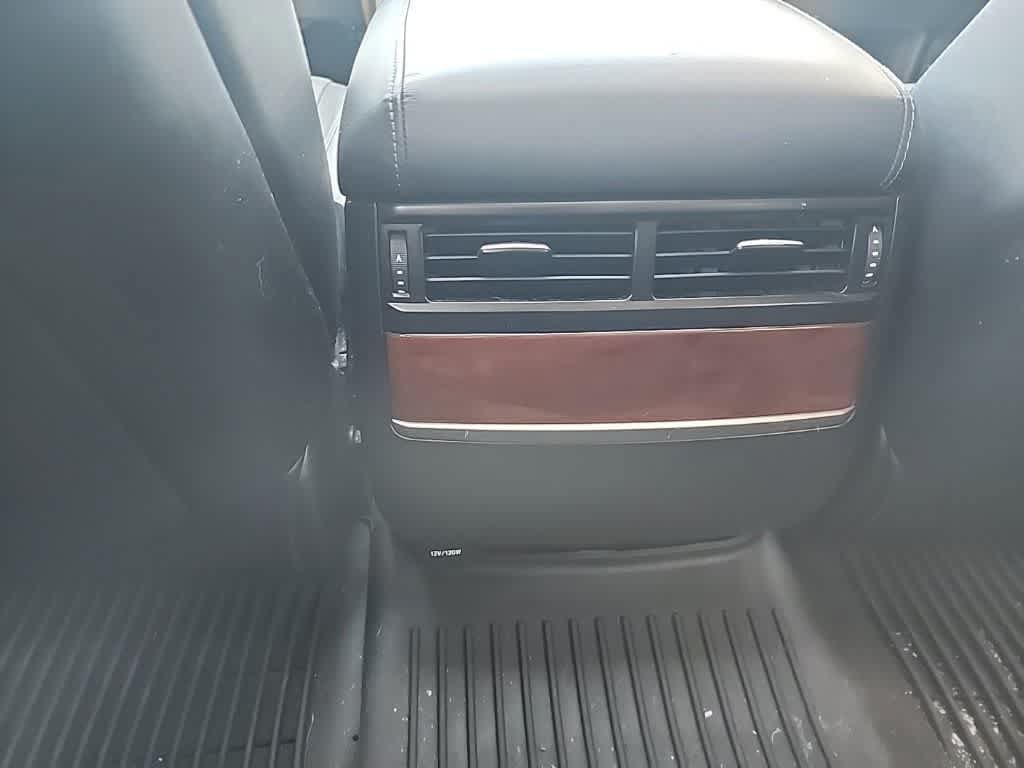 Used 2021 Lexus LX 570 4WD w/ Luxury Package image 20