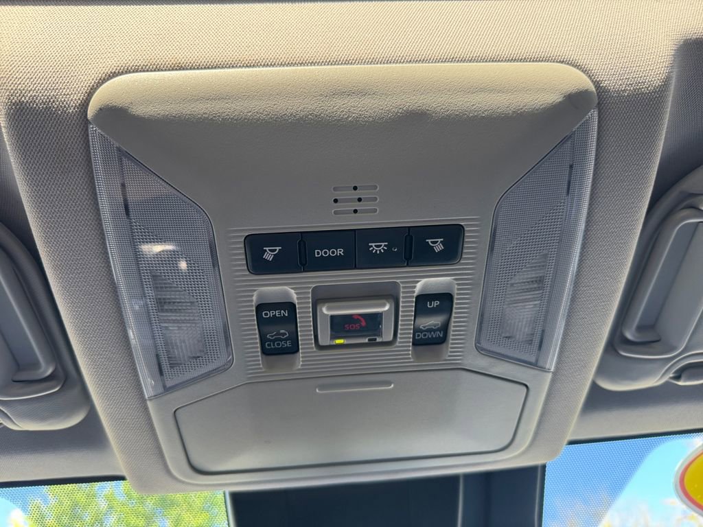 Used 2020 Toyota RAV4 XLE w/ Convenience Package AWD/4WD image 25