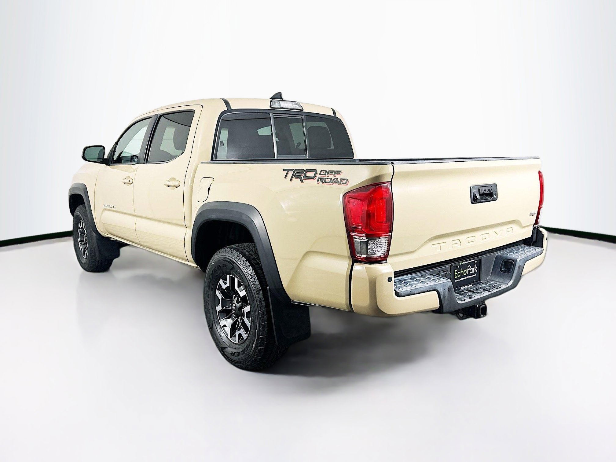 Used 2016 Toyota Tacoma TRD Off-Road image 5