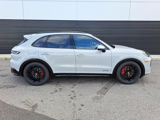 New 2026 Porsche Cayenne GTS image 8