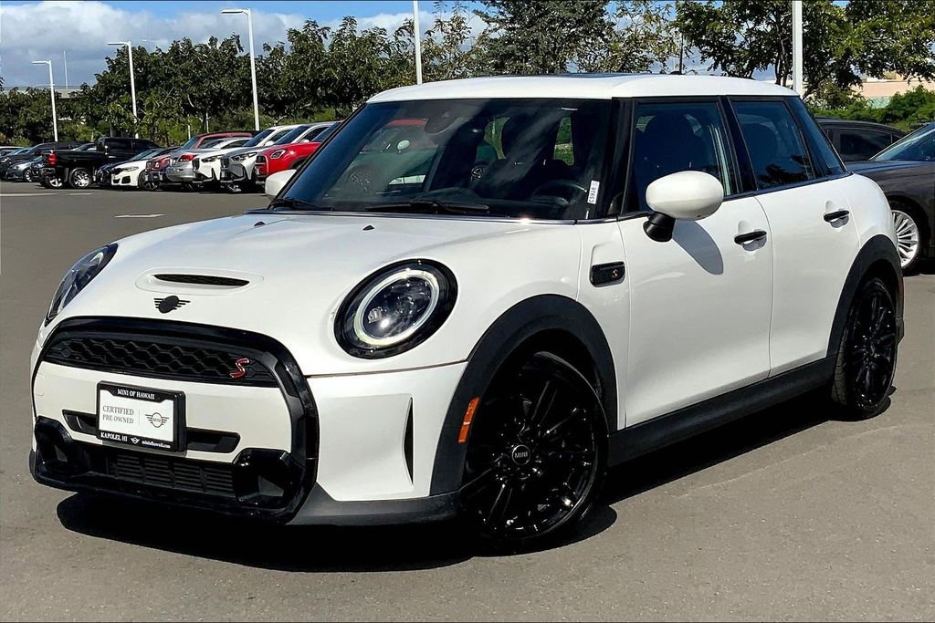 Certified 2023 MINI Cooper S image 3