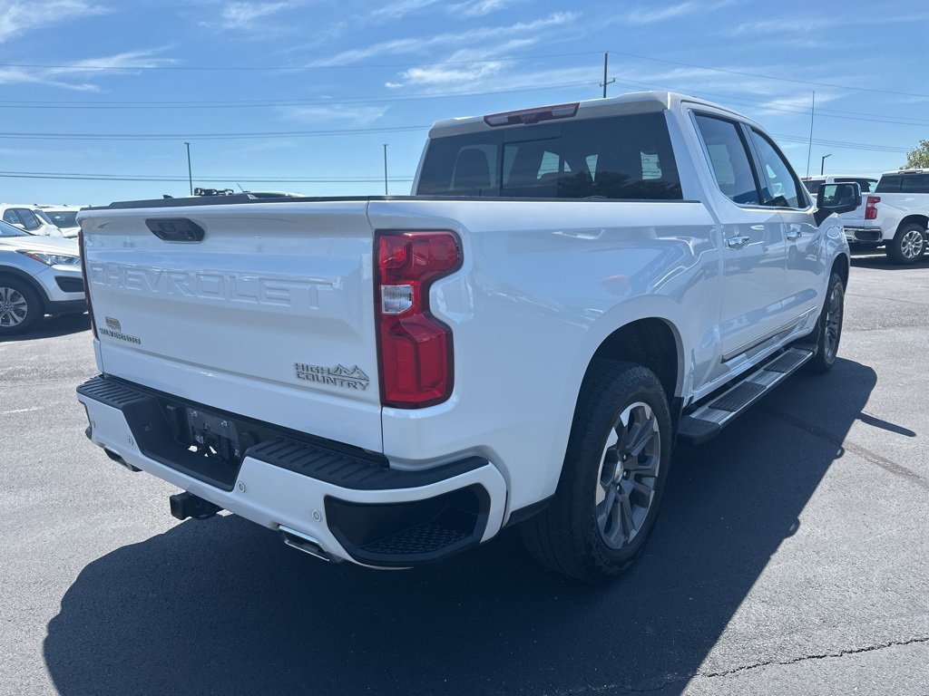Used 2023 Chevrolet Silverado 1500 High Country w/ Technology Package image 9