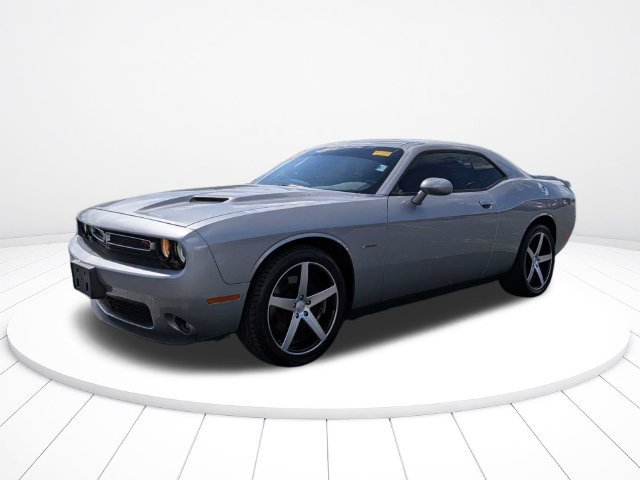 Used 2018 Dodge Challenger R/T RWD image 7