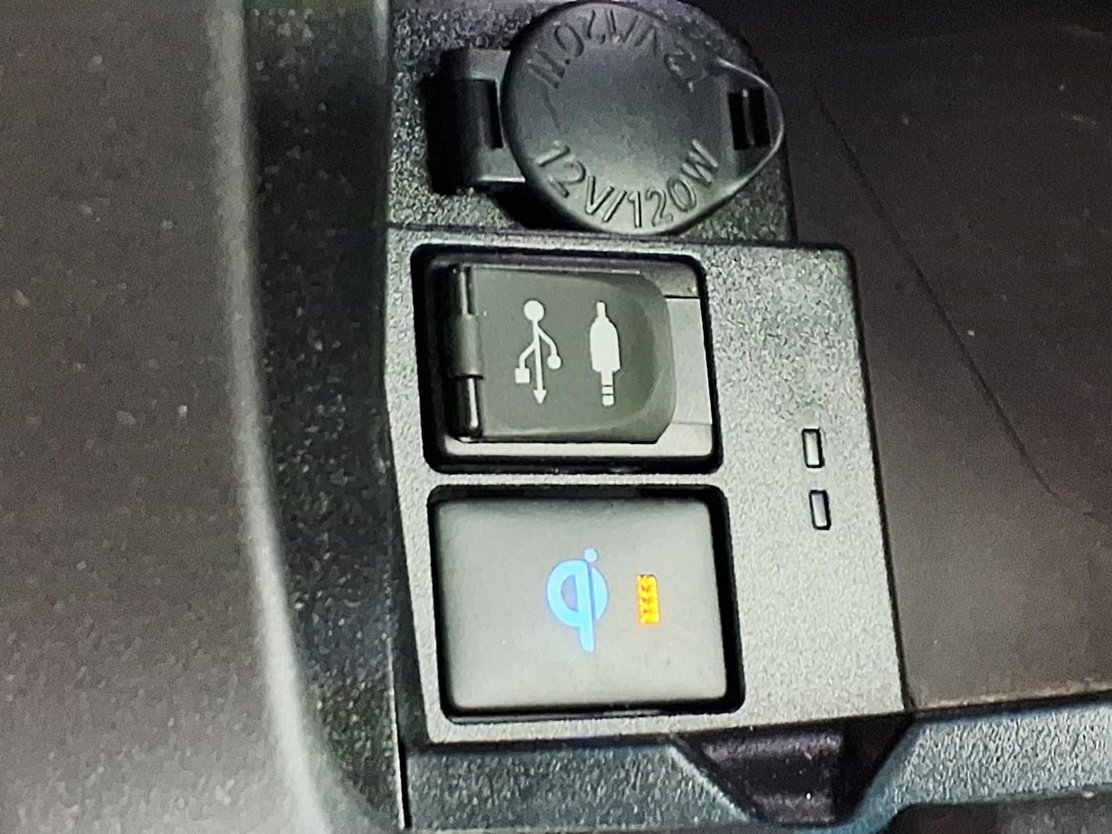 Used 2017 Toyota Camry XLE FWD image 22
