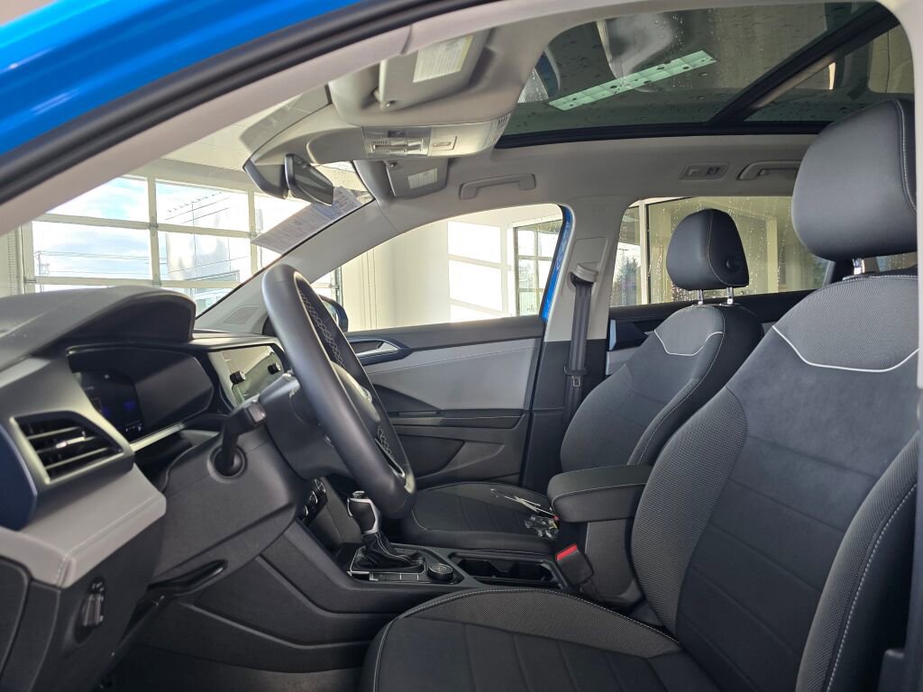 Used 2024 Volkswagen Taos SE image 24