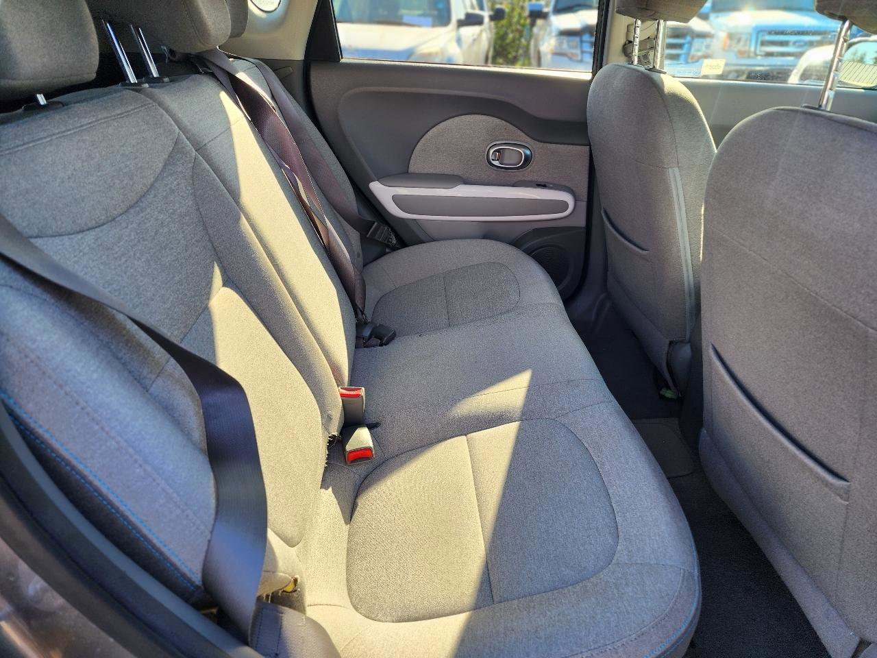 Used 2016 Kia Soul EV FWD image 26