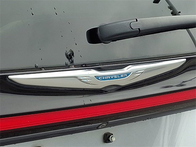 Used 2021 Chrysler Pacifica Limited w/ Premium & Safety Sphere Group image 33