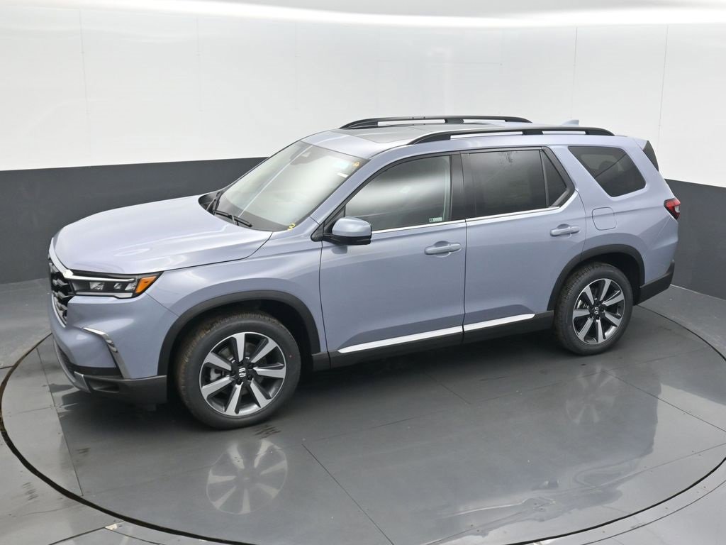 New 2025 Honda Pilot Touring image 12