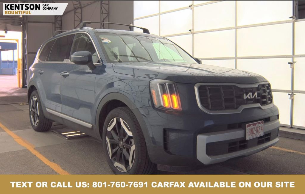 Used 2025 Kia Telluride S image 2