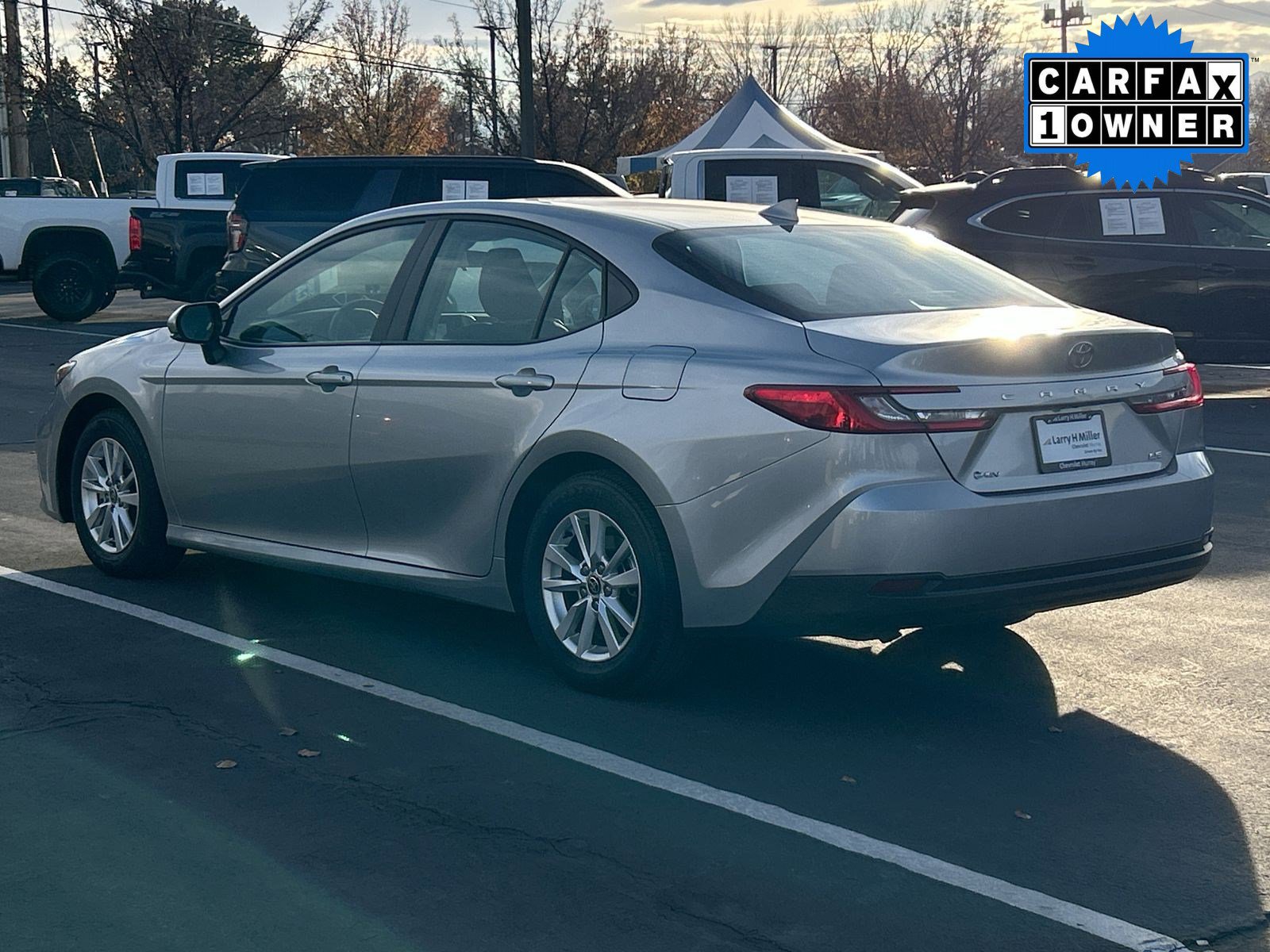 Used 2025 Toyota Camry SE image 4
