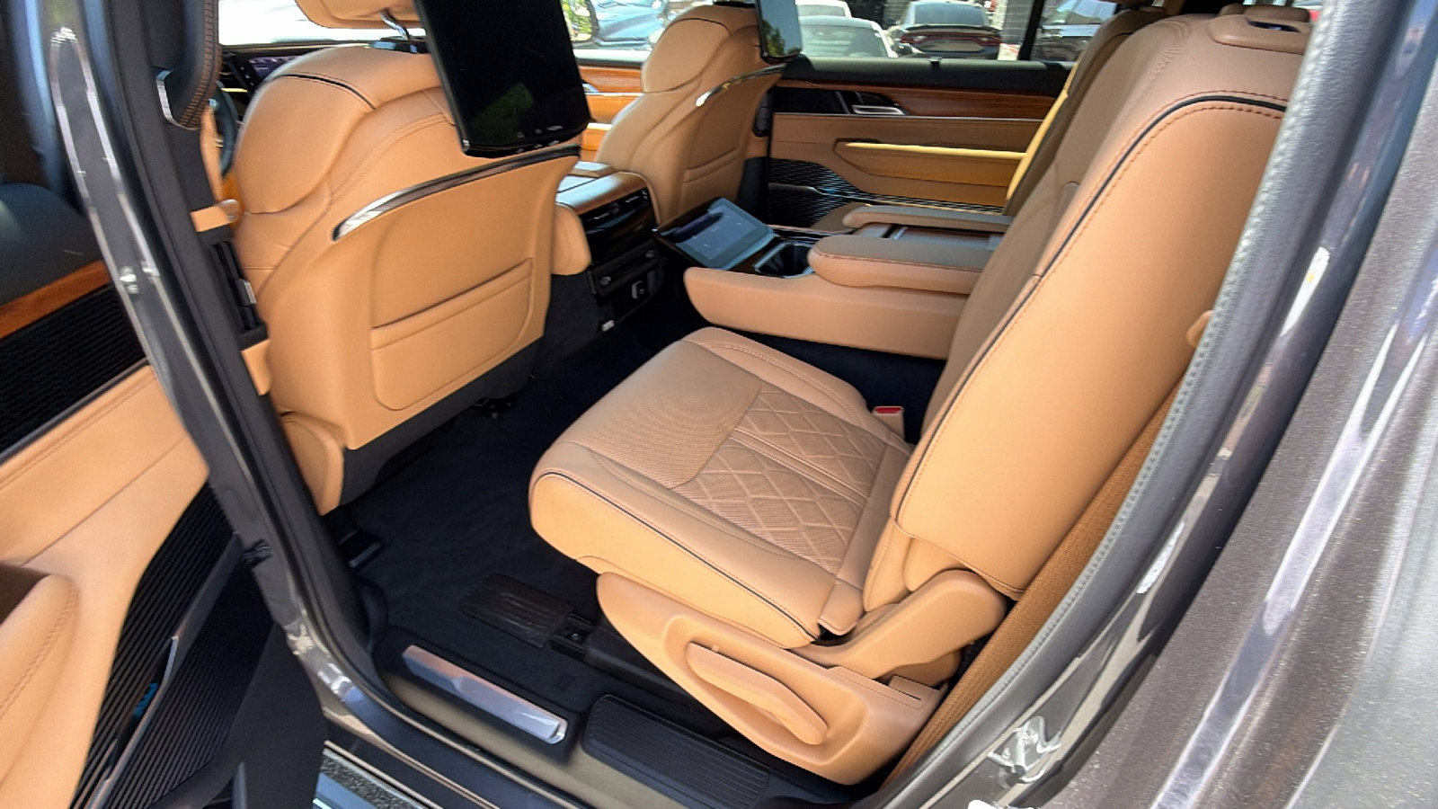 Used 2024 Jeep Grand Wagoneer L Series III w/ Rear Seat Video Group 1 image 26