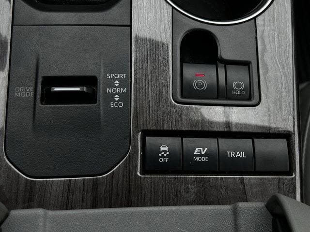 Used 2021 Toyota Highlander Platinum AWD/4WD image 25