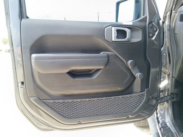 Used 2024 Jeep Gladiator Sport image 18