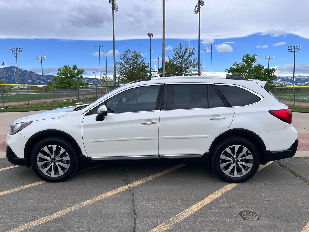 Used 2018 Subaru Outback 3.6R Touring w/ Popular Package #3 AWD/4WD image 8