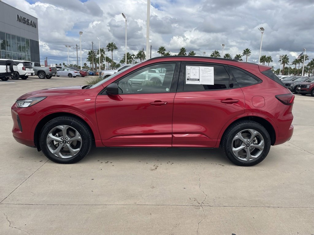 Used 2024 Ford Escape ST-Line image 2