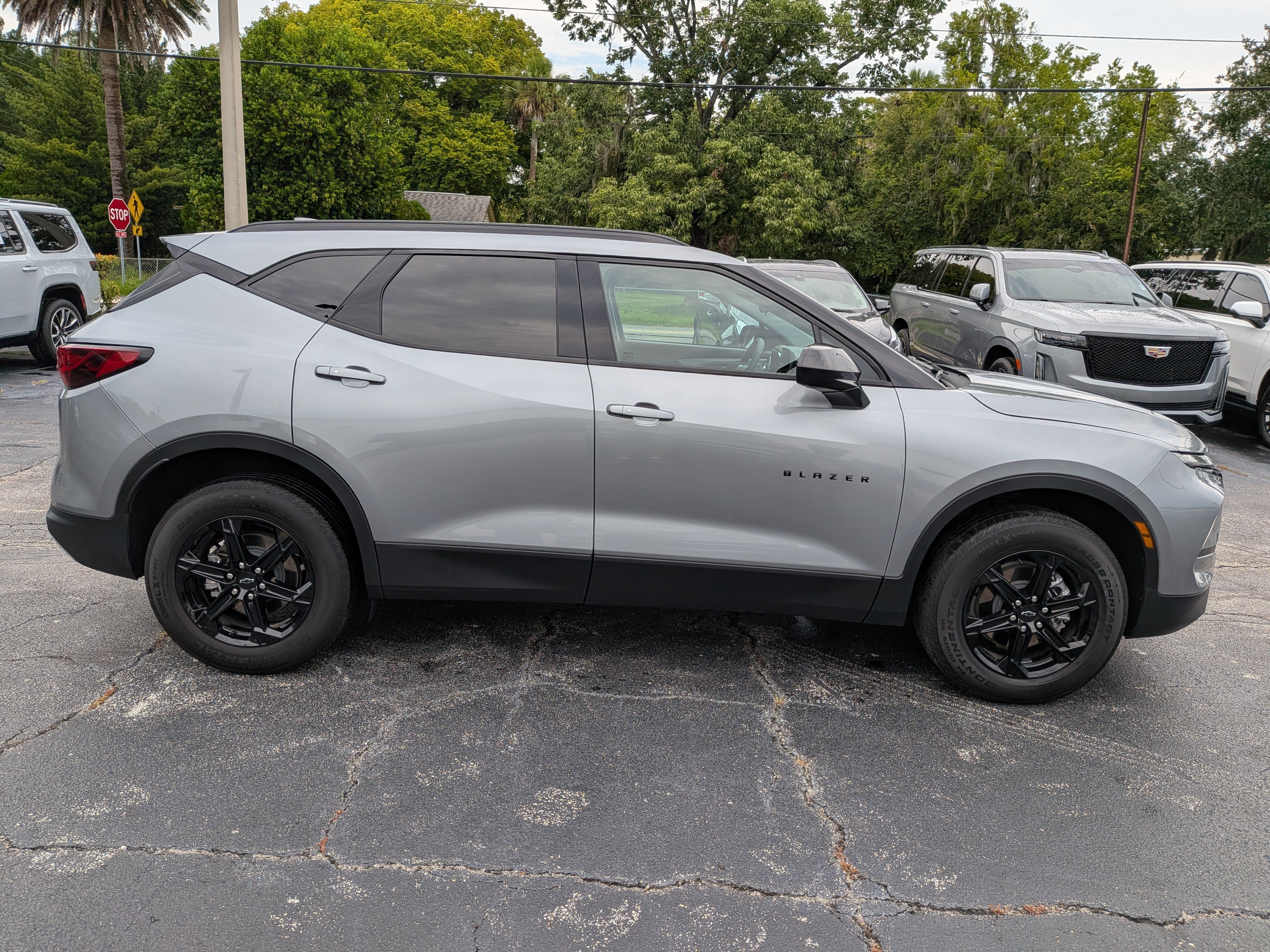 Certified 2024 Chevrolet Blazer LT w/ Midnight/Sport Edition FWD image 3