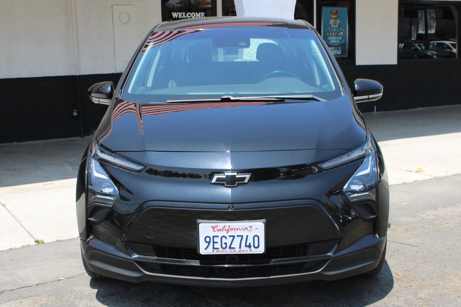 Used 2022 Chevrolet Bolt LT w/ Infotainment Package FWD image 2
