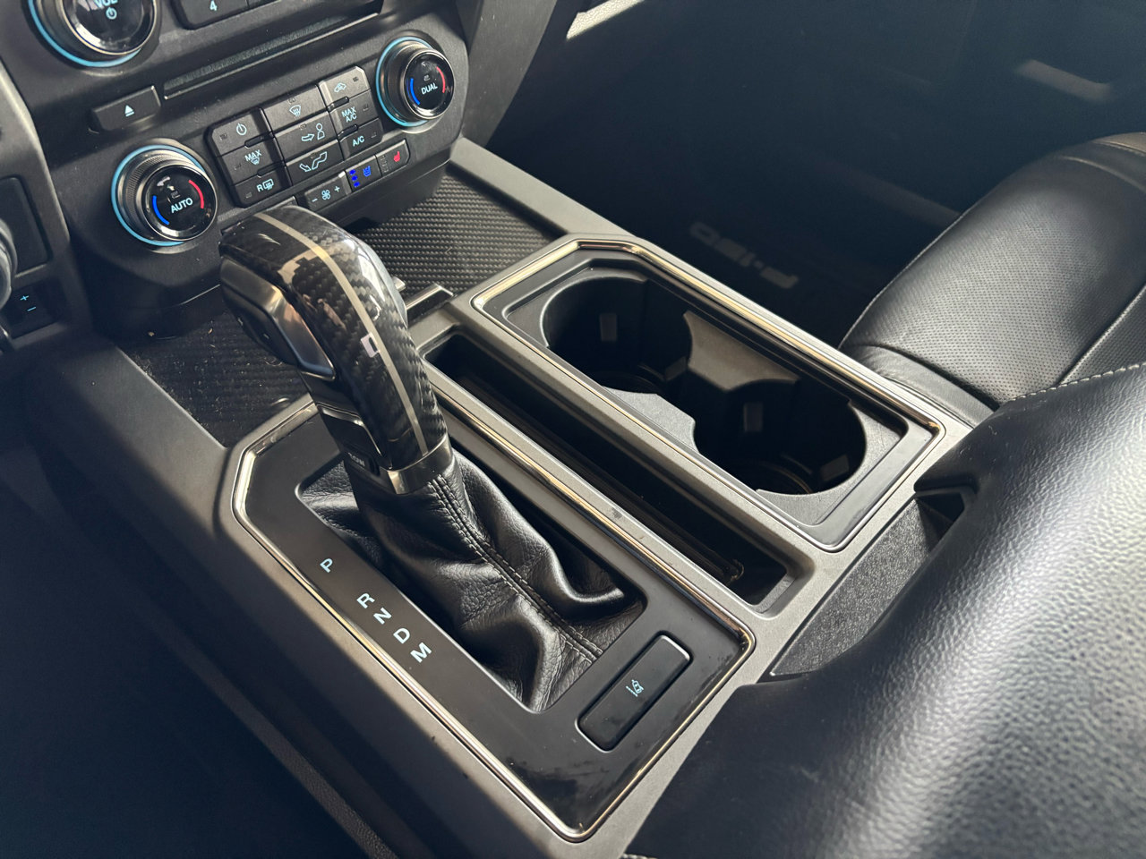 Used 2017 Ford F150 Raptor w/ Equipment Group 802A Luxury image 19