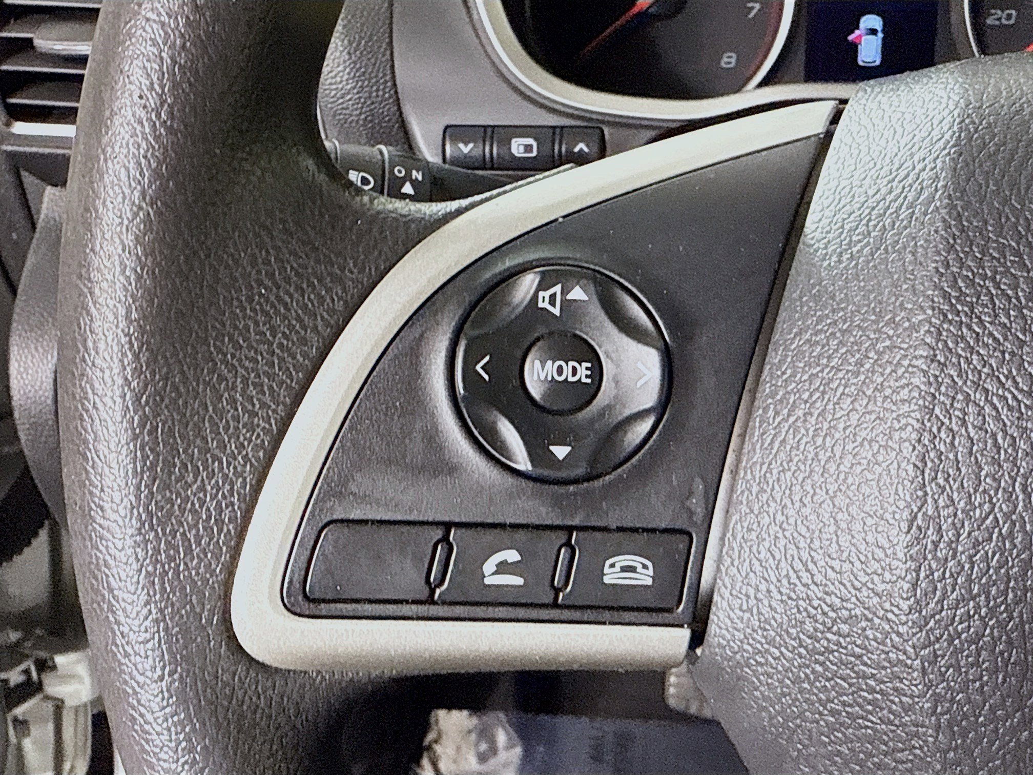 Used 2020 Mitsubishi Eclipse Cross ES image 14