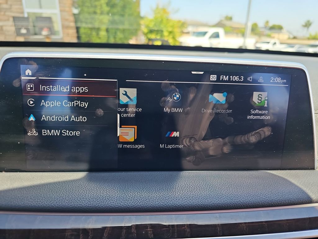Used 2021 BMW 740i w/ M Sport Package RWD image 22