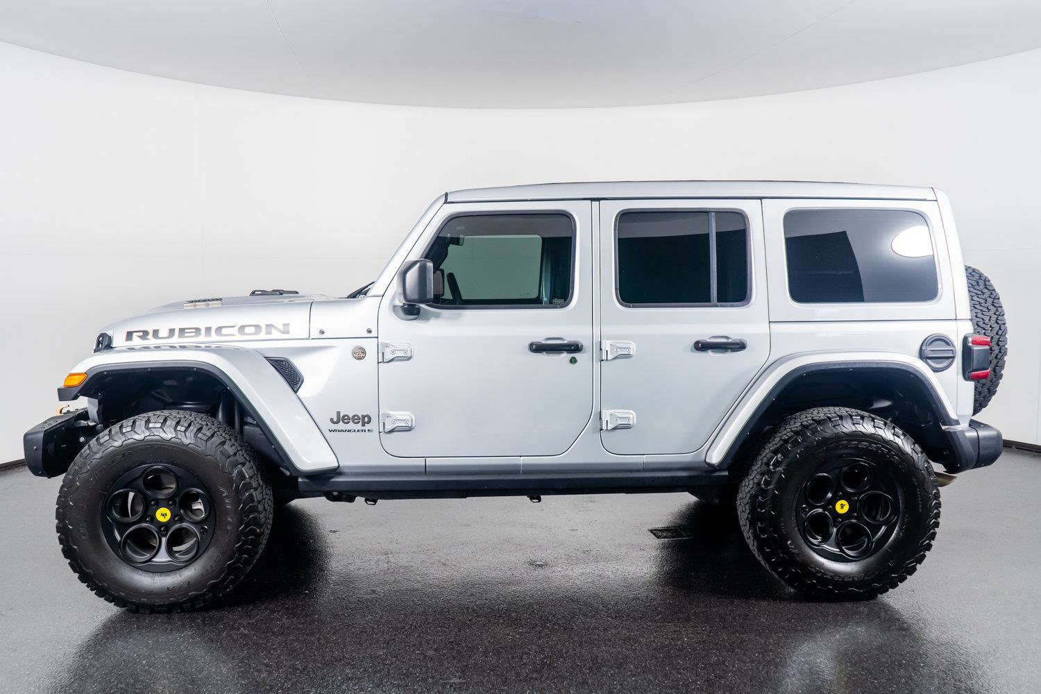 Used 2023 Jeep Wrangler Unlimited Rubicon 392 w/ Trailer Tow Package image 16