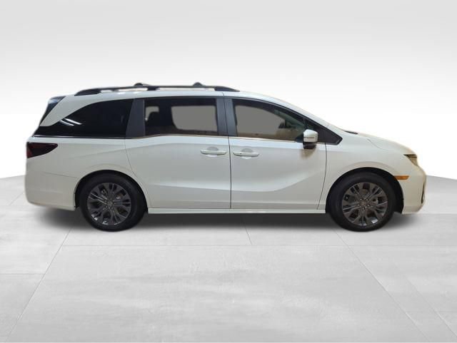 New 2026 Honda Odyssey Touring image 7