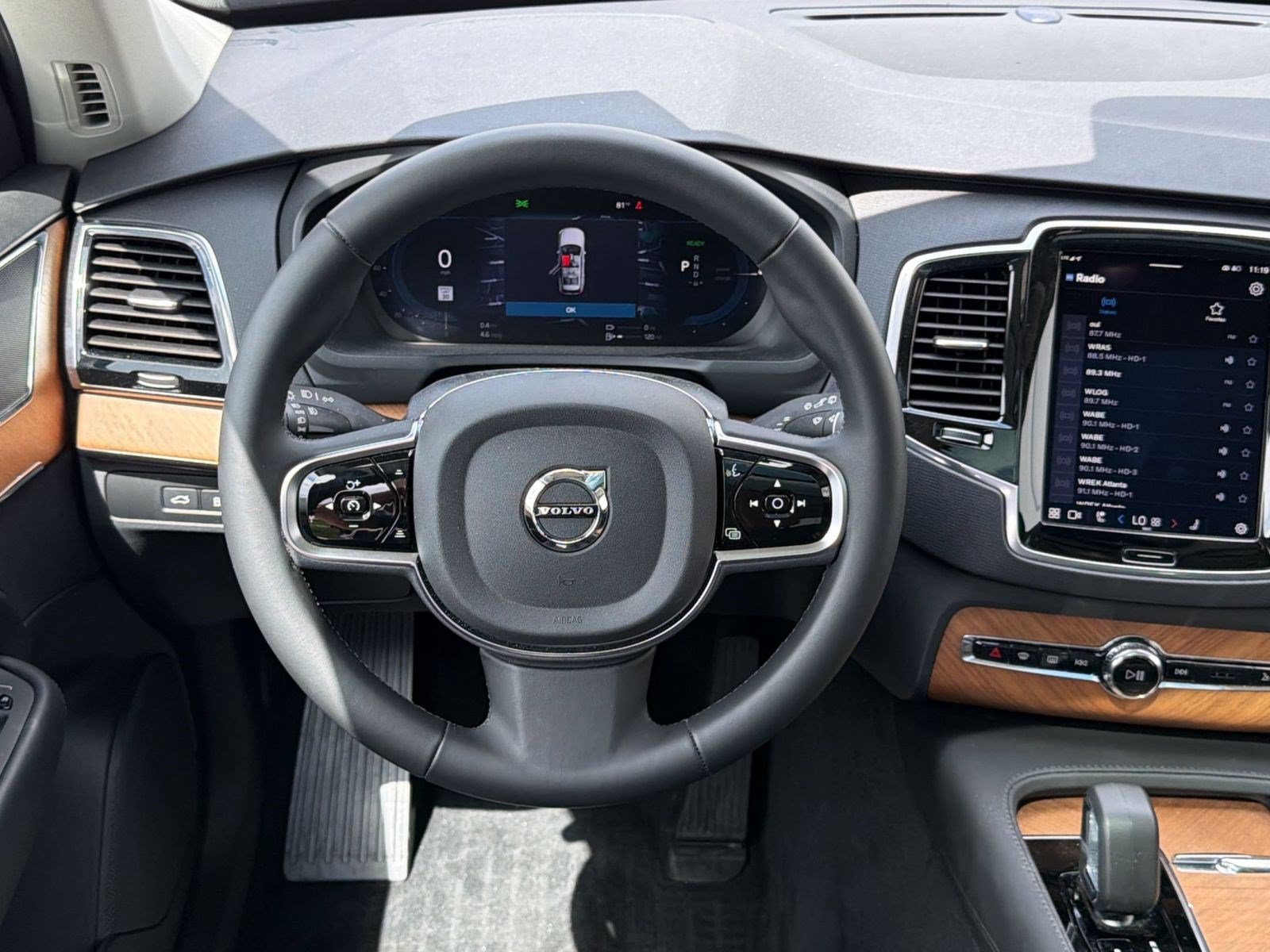 Certified 2024 Volvo XC90 T8 Plus w/ Protection Package Premier AWD/4WD image 25