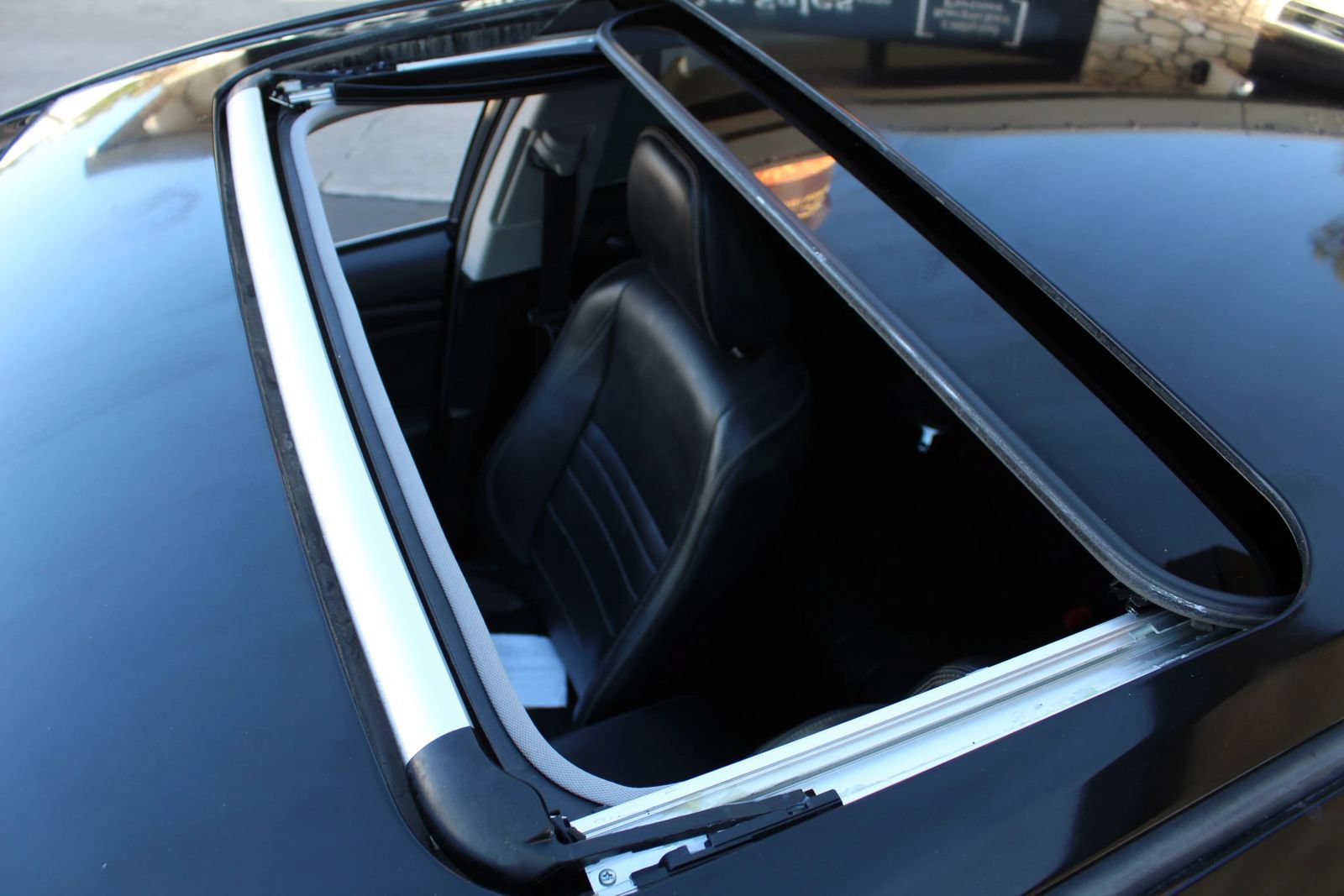 Used 2015 Toyota Camry XLE w/ Moonroof Package FWD image 29