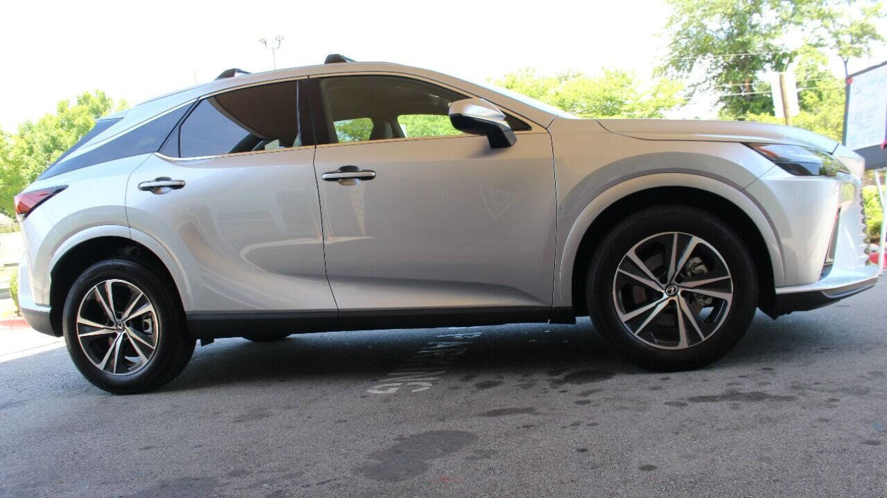 Used 2024 Lexus RX 350 FWD w/ Technology Package image 12