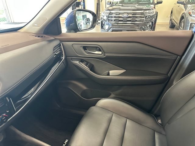 Used 2023 Nissan Rogue SL w/ SL Premium Package AWD/4WD image 25