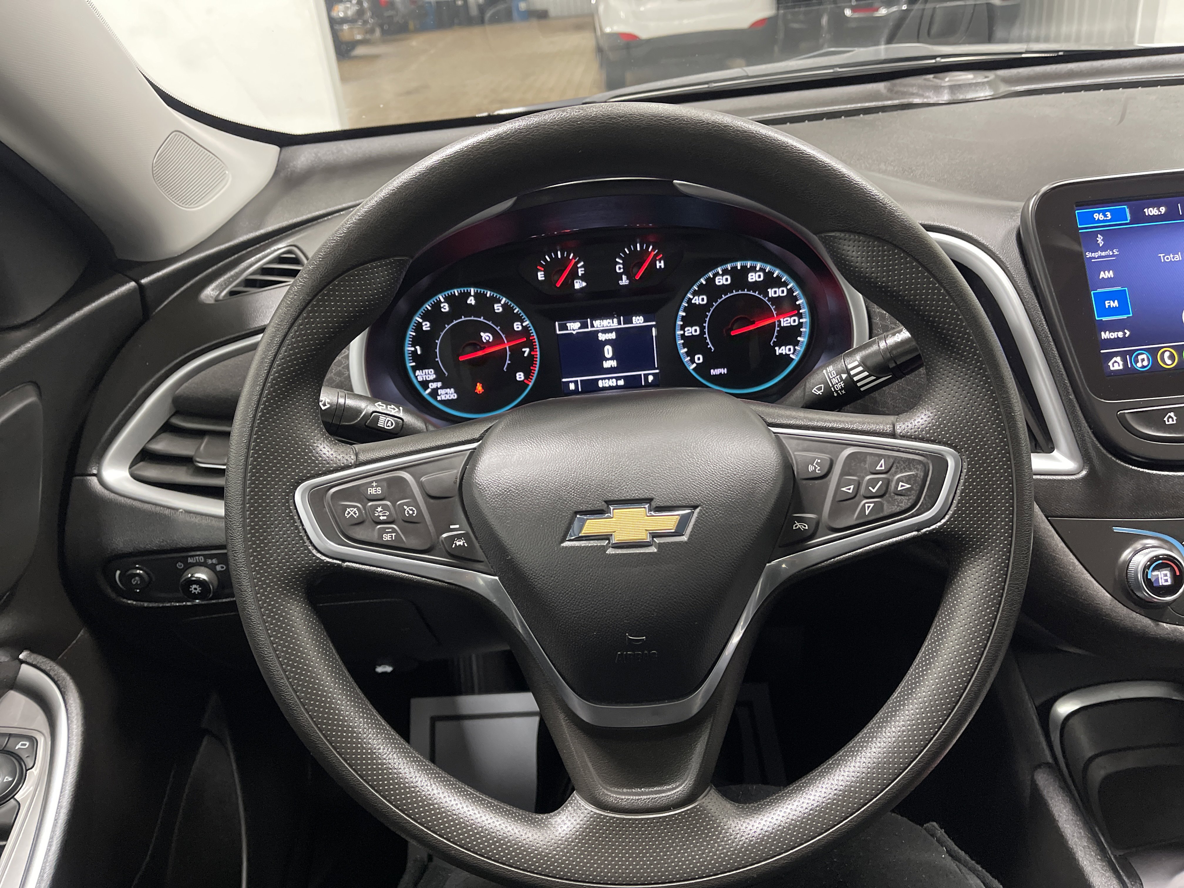 Used 2023 Chevrolet Malibu LT image 30