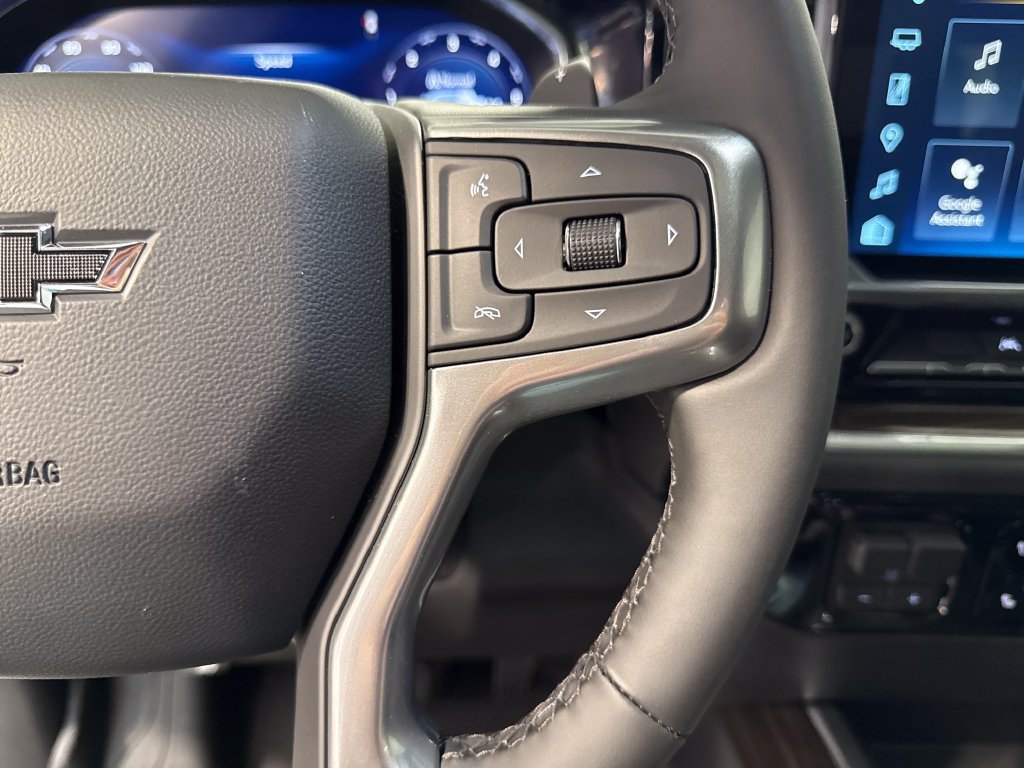 New 2026 Chevrolet Silverado 1500 RST w/ Dark Appearance Package AWD/4WD image 5