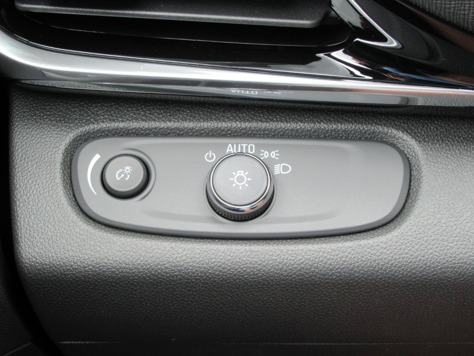 New 2026 Buick Envista Sport Touring w/ Convenience I Package FWD image 21