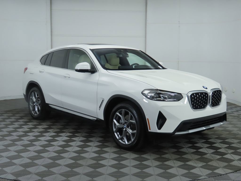Certified 2025 BMW X4 xDrive30i image 3