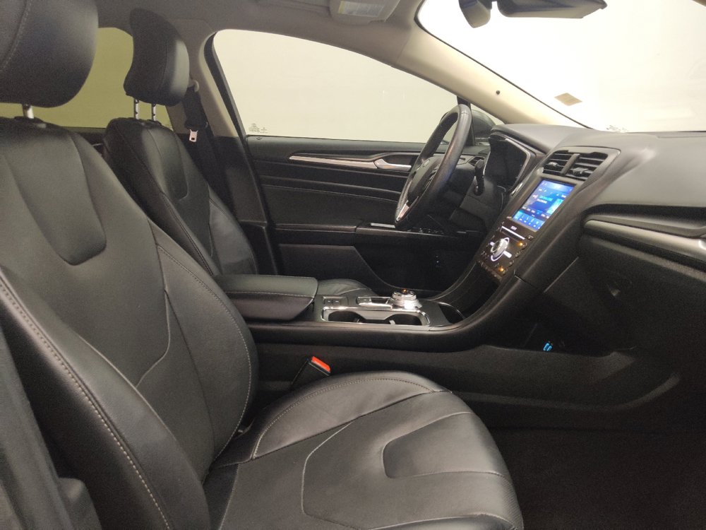 Used 2019 Ford Fusion Titanium FWD image 21