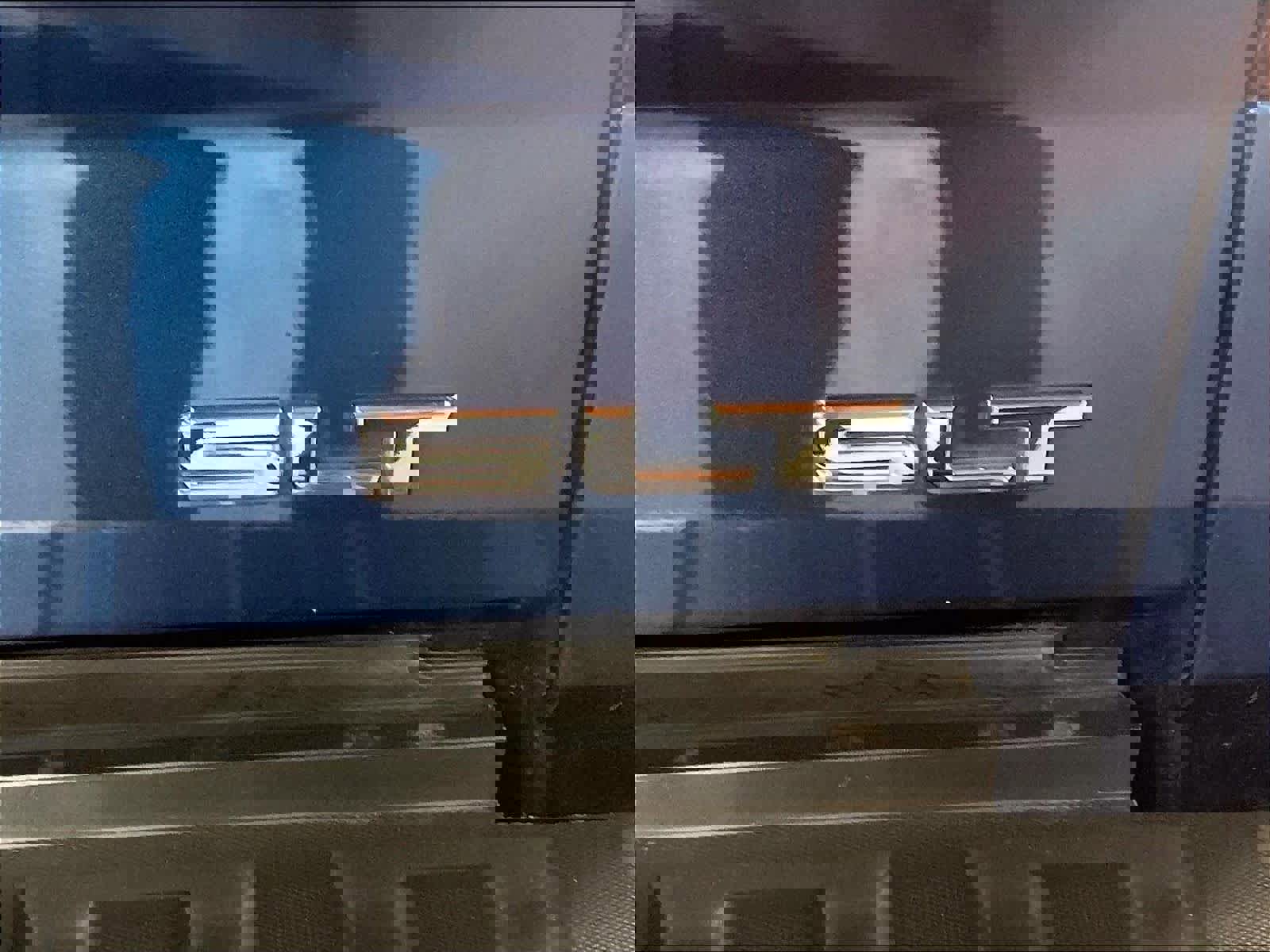 Used 2015 GMC Sierra 1500 SLT w/ SLT Crew Cab Value Package image 11