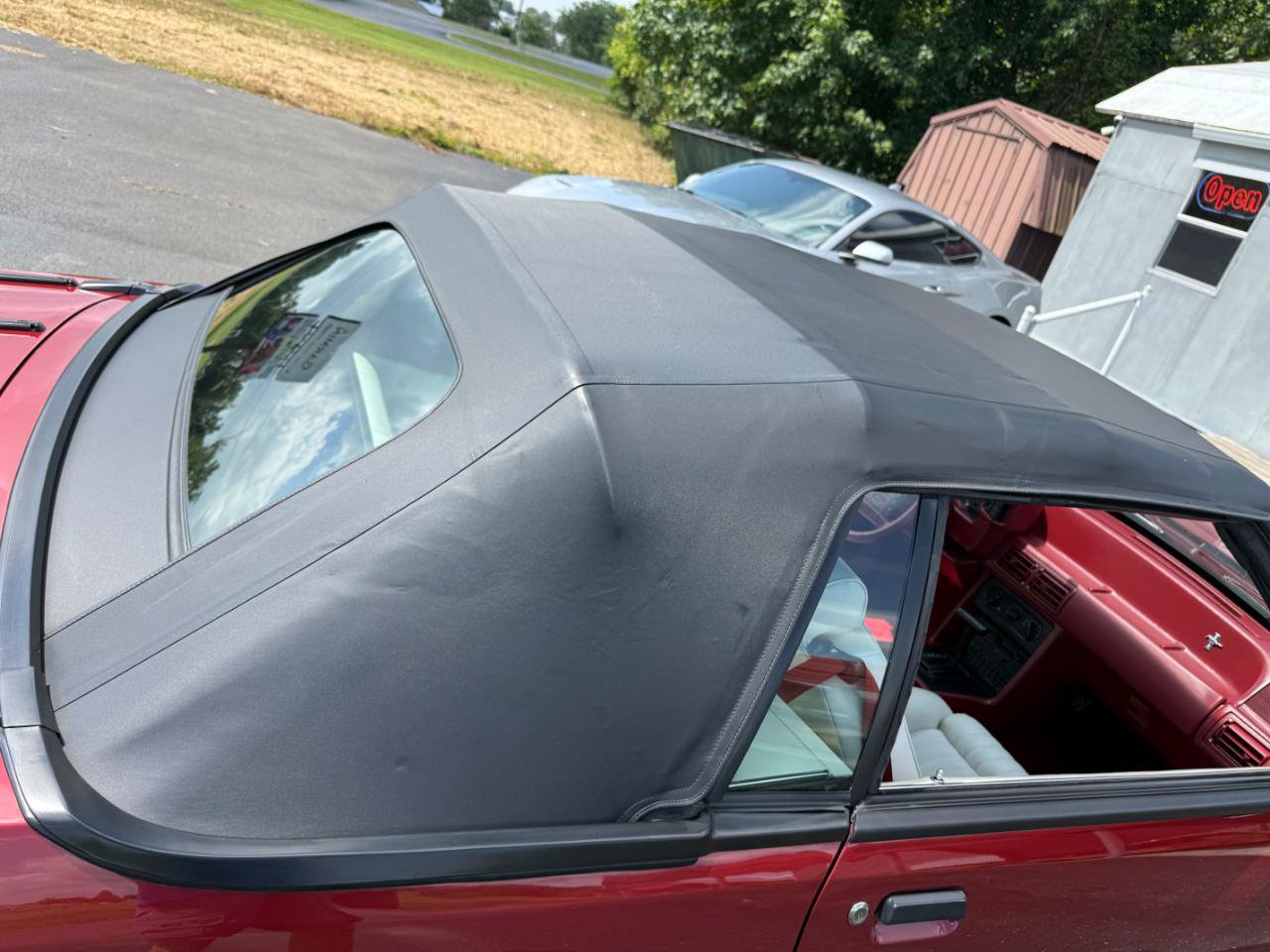 Used 1992 Ford Mustang GT RWD image 18