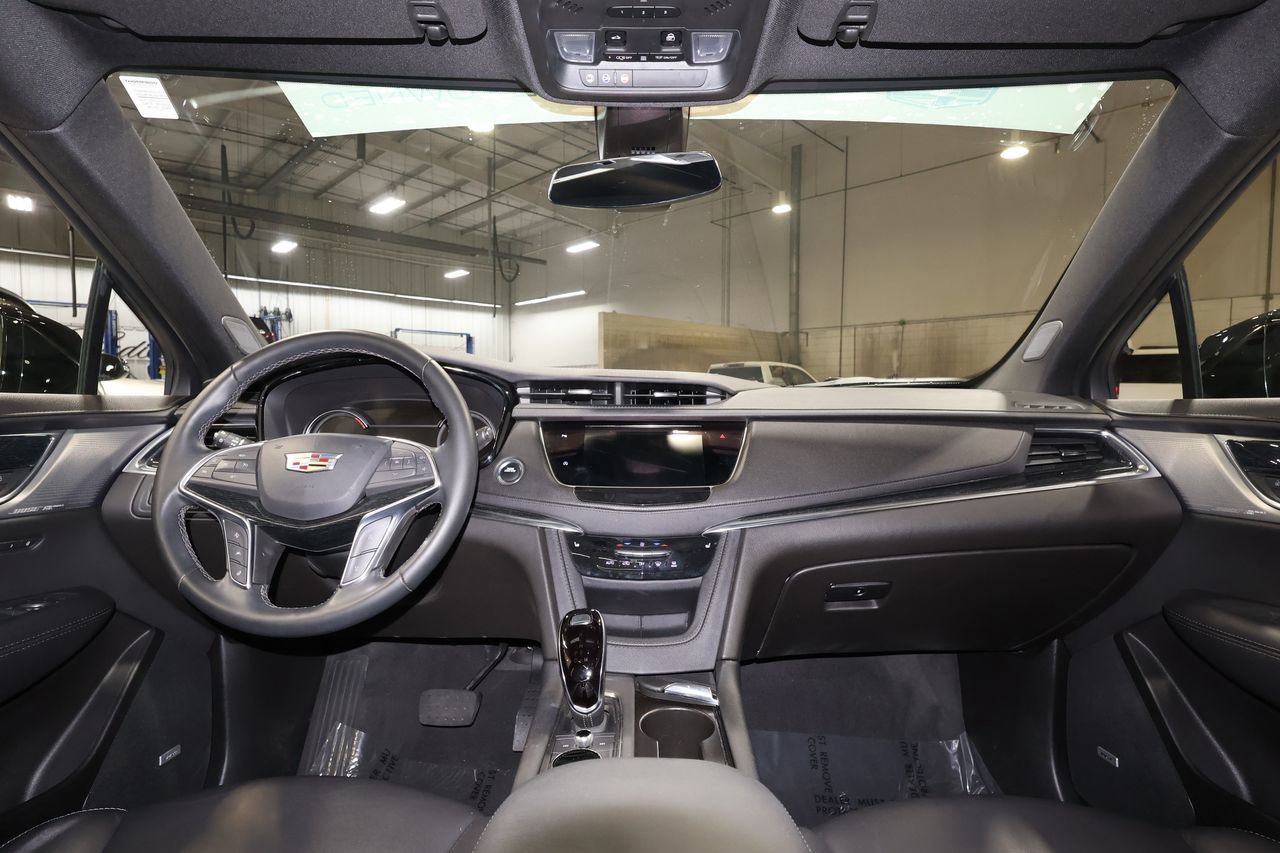 Certified 2025 Cadillac XT5 Premium Luxury image 29