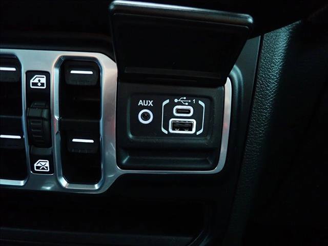 Used 2023 Jeep Wrangler Unlimited w/ 8.4" Radio Group image 18