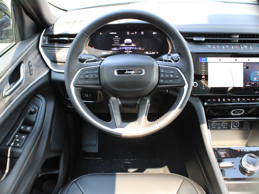 New 2026 Jeep Grand Cherokee L Limited w/ Limited Altitude Package AWD/4WD image 13