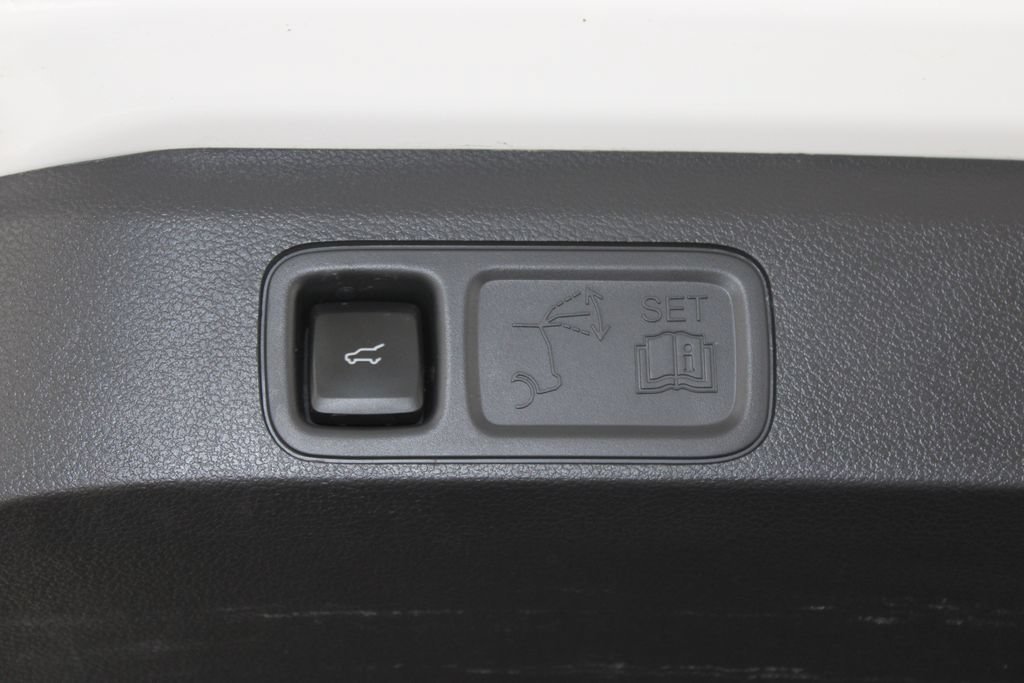 Used 2024 Lincoln Navigator L Reserve AWD/4WD image 12