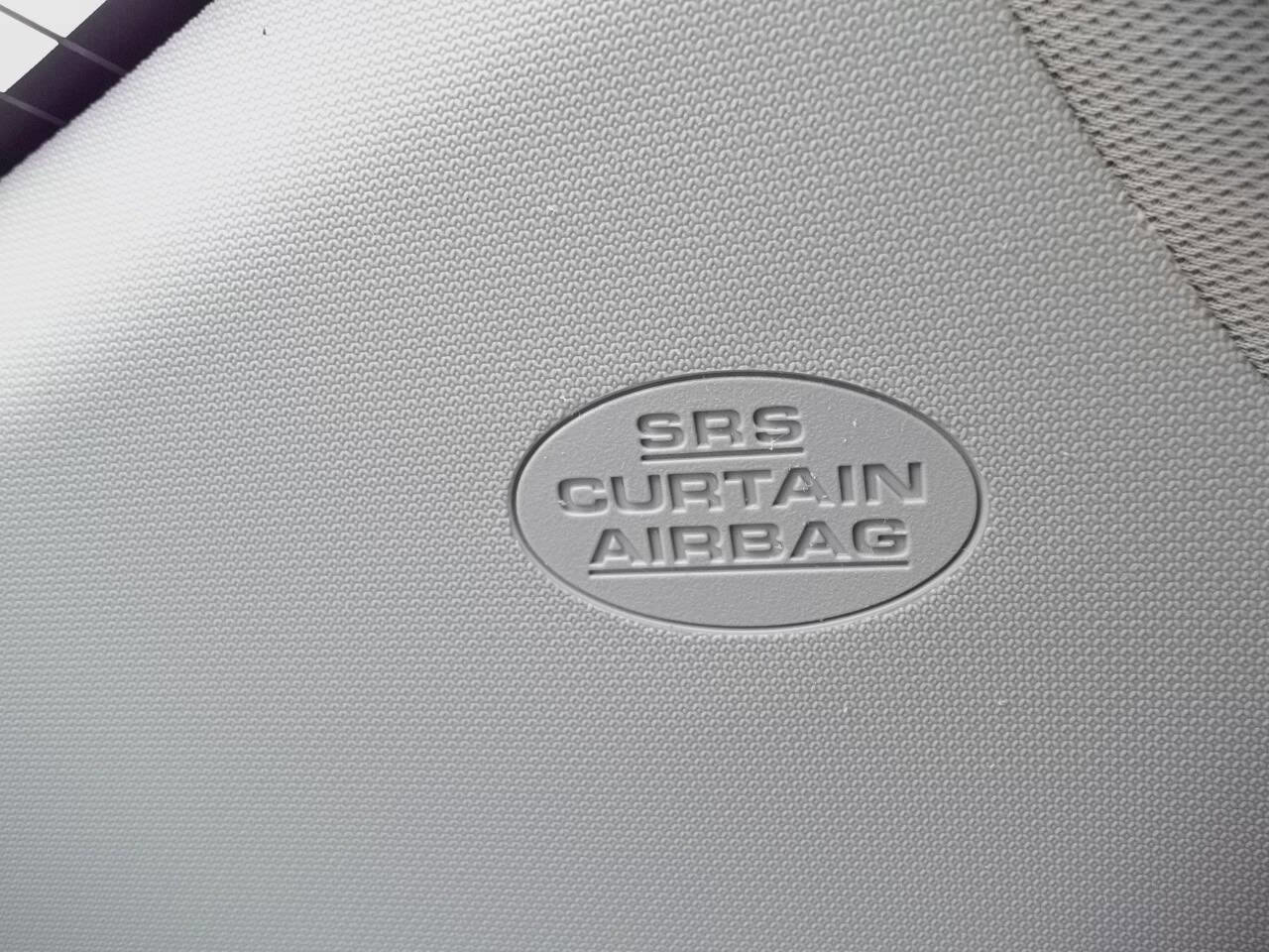 Used 2017 Toyota Corolla LE image 10